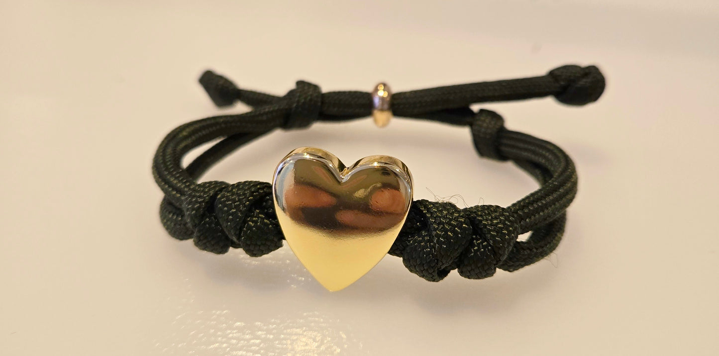 Heart on Your Sleeve Paracord Bracelet